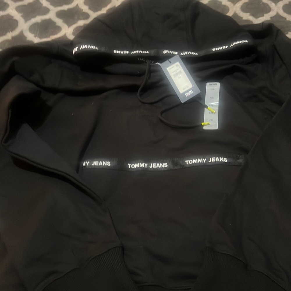Brand New, Tommy hoodie size large color black